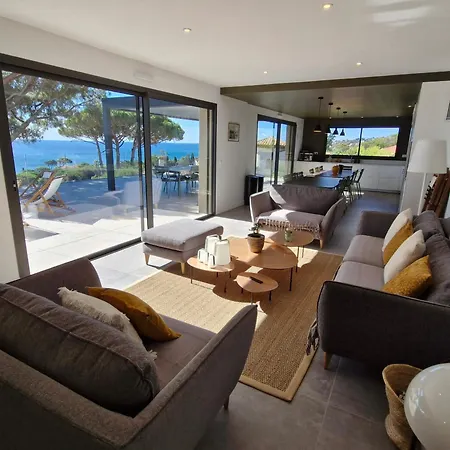 Villa 7 Pieces, Face A La Plage, Piscine Chauffee, 18 Pers, Sejour De Luxe - Fr-1-780-14 Sainte-Maxime